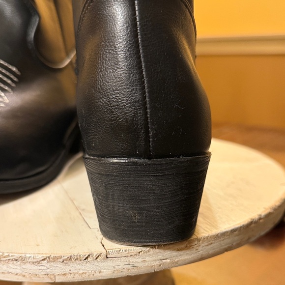 Shesole sz9 Black Vegan Leather Cowgirl Western Boot White Stitching Heel 1.8” - Picture 4 of 7